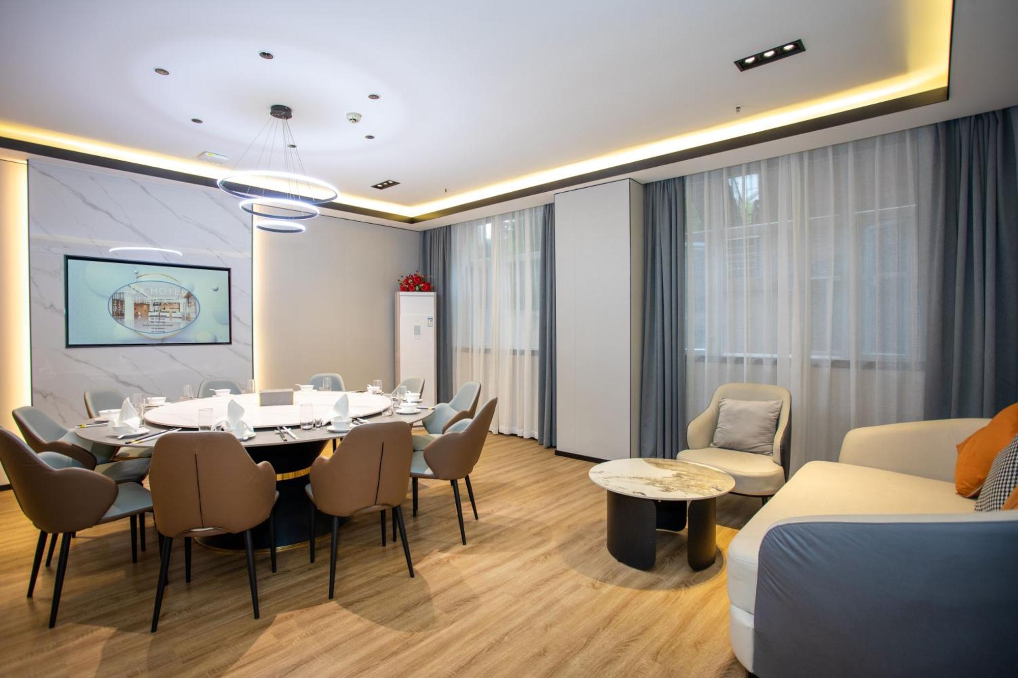 Vx Hotel Shanghai Yixian Road Dabaishu Exterior photo